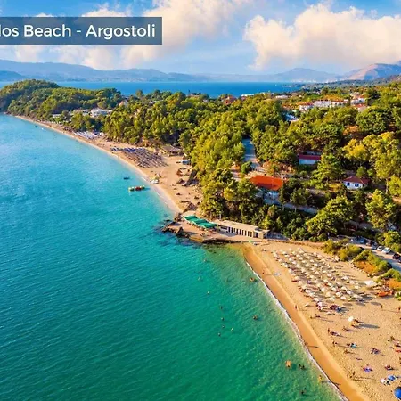 Kostis Villa *