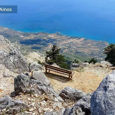 Kostis Villa *