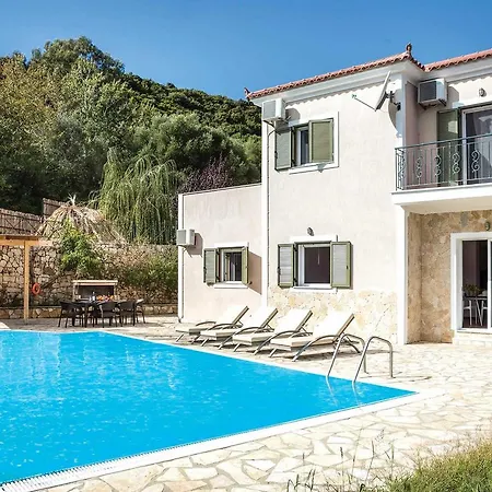 Kostis Villa *